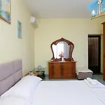 Villa Meminaj *