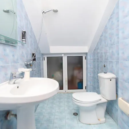 Meminaj Villa *