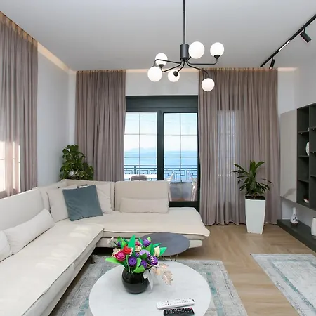 Meminaj Villa Vlorë