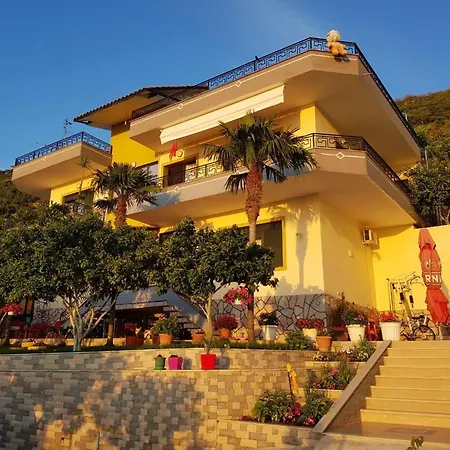 Meminaj Villa